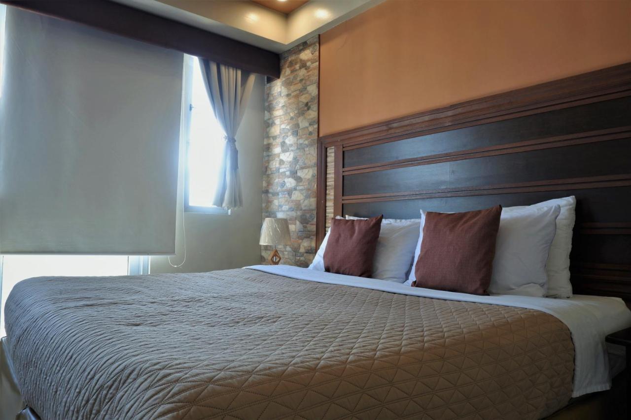 One Palm Tree Villas 마닐라 외부 사진