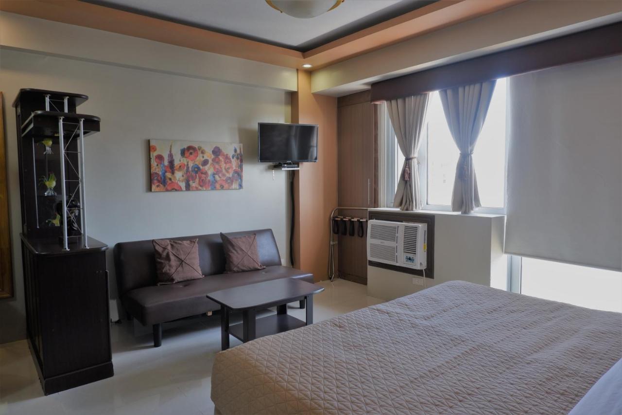One Palm Tree Villas 마닐라 외부 사진