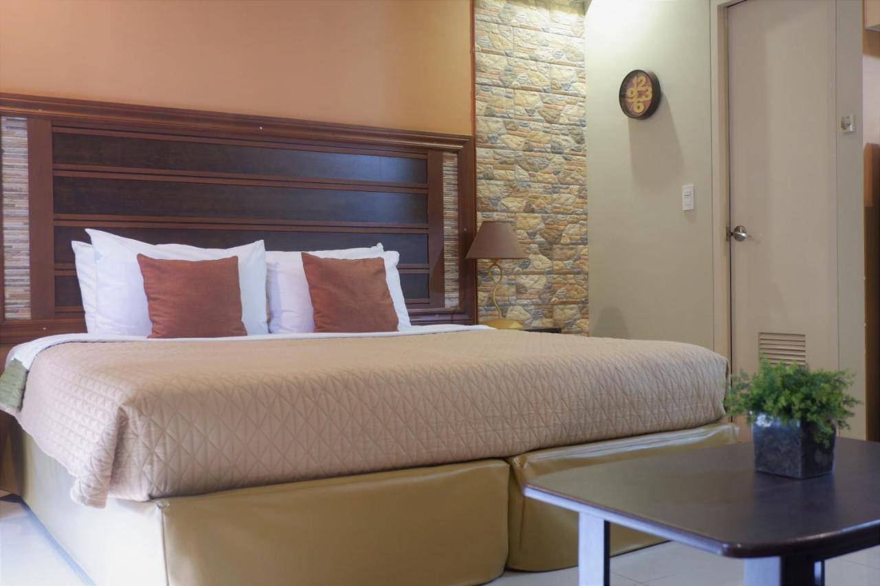 One Palm Tree Villas 마닐라 외부 사진