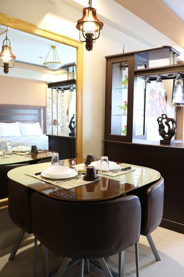 One Palm Tree Villas 마닐라 외부 사진
