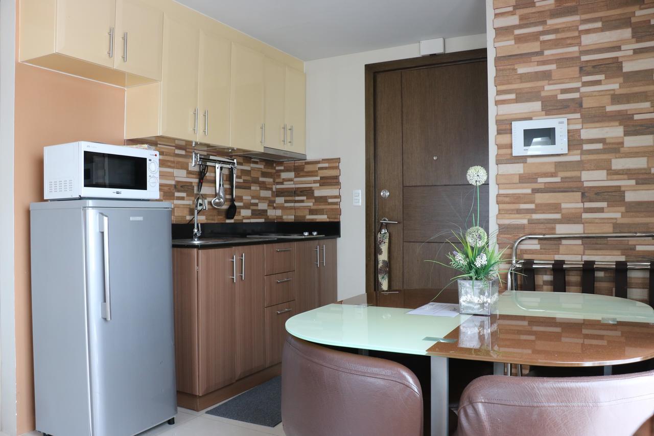 One Palm Tree Villas 마닐라 외부 사진