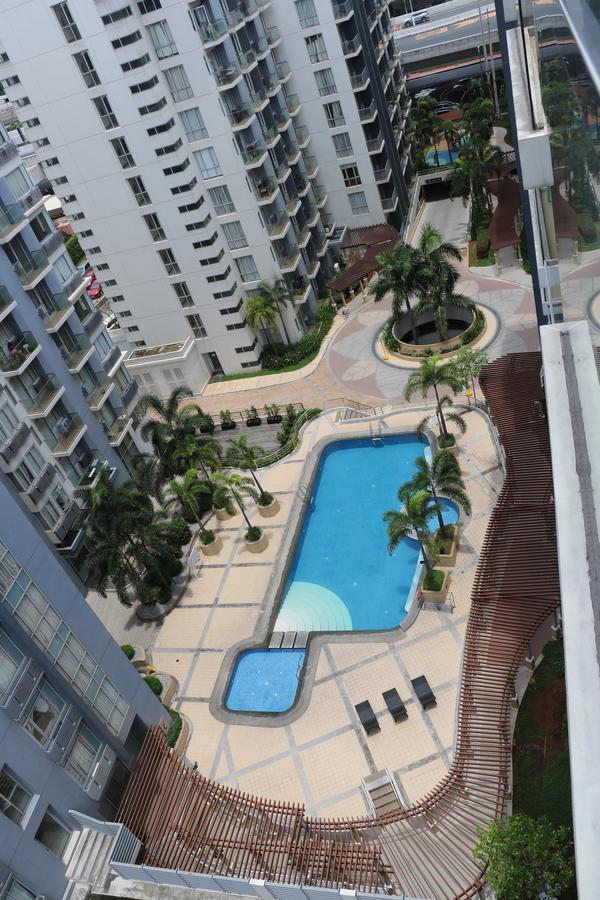 One Palm Tree Villas 마닐라 외부 사진