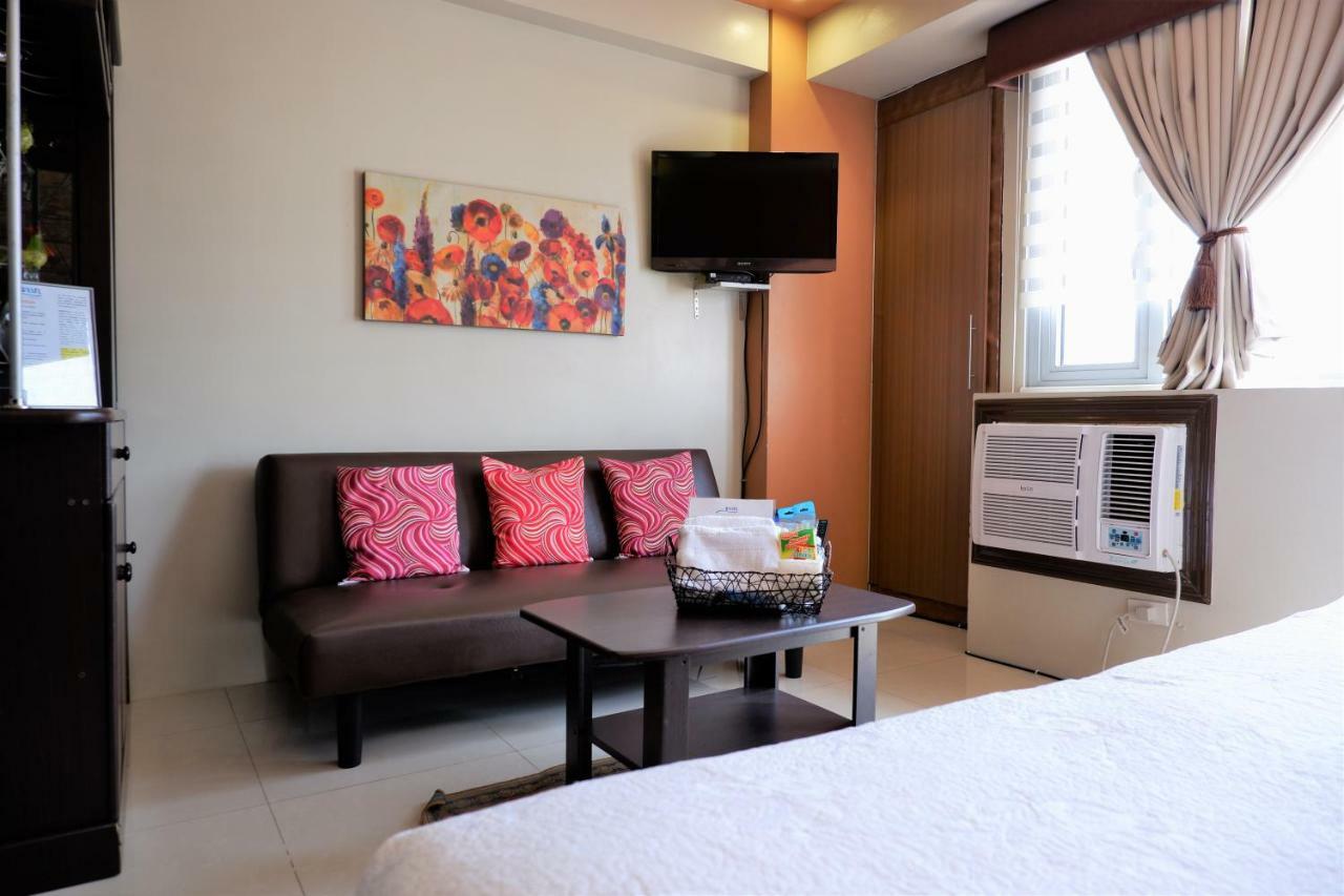 One Palm Tree Villas 마닐라 외부 사진