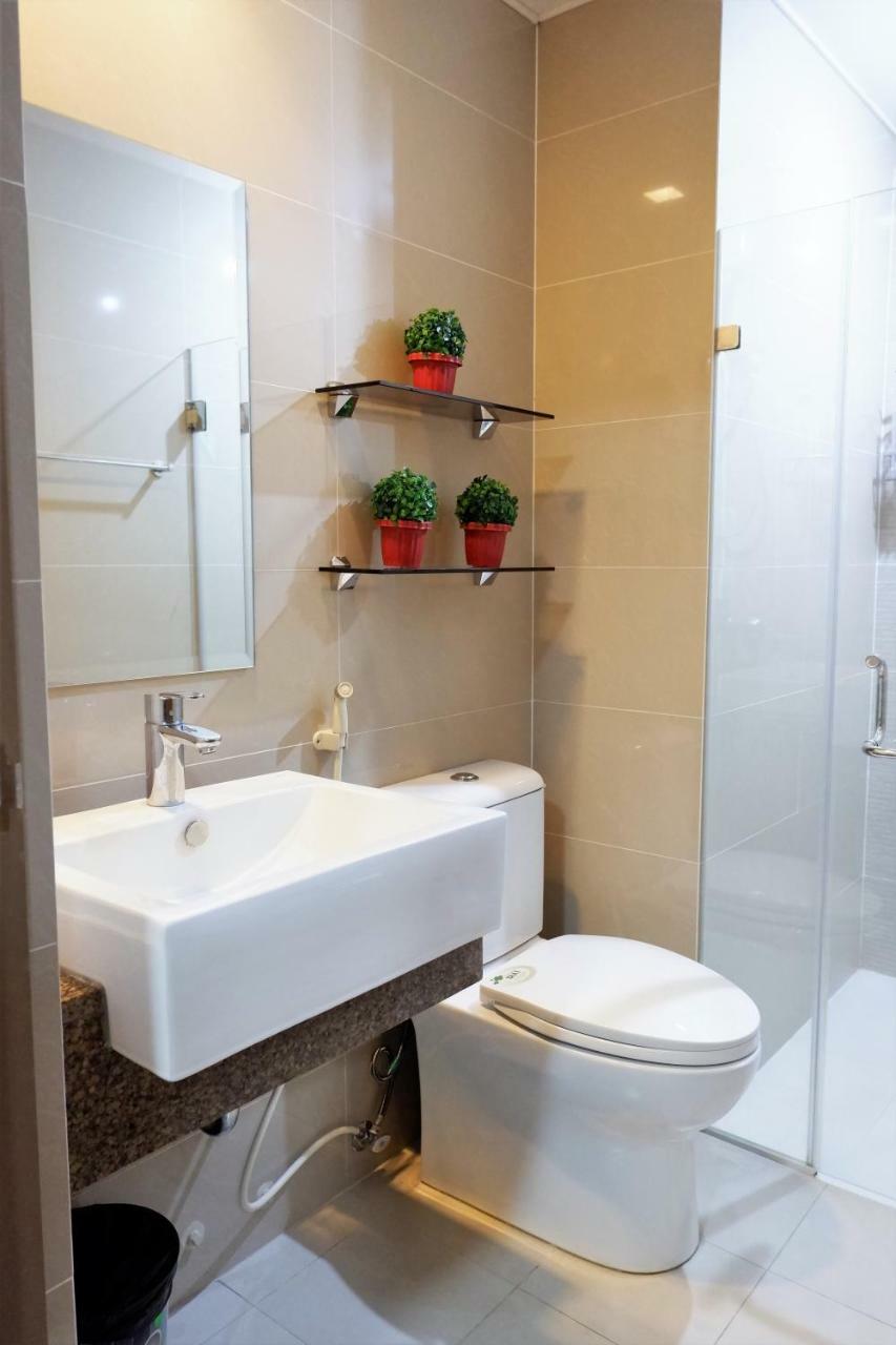 One Palm Tree Villas 마닐라 외부 사진